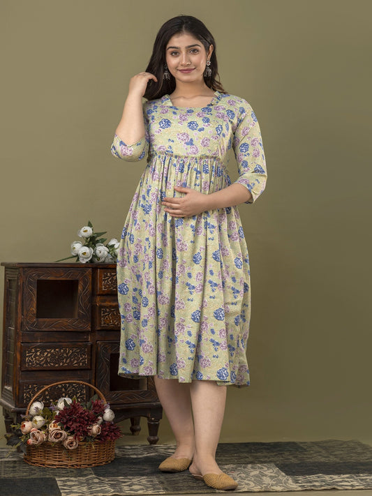 Women Floral Fit and Flared Maternity Kurta in Budget