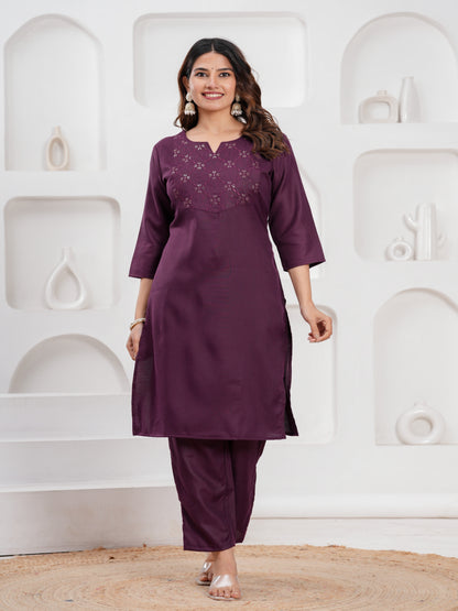 women embroidery kurta set, straight casual kurta set, embroidery suit set, Embroidered kurta set under 800